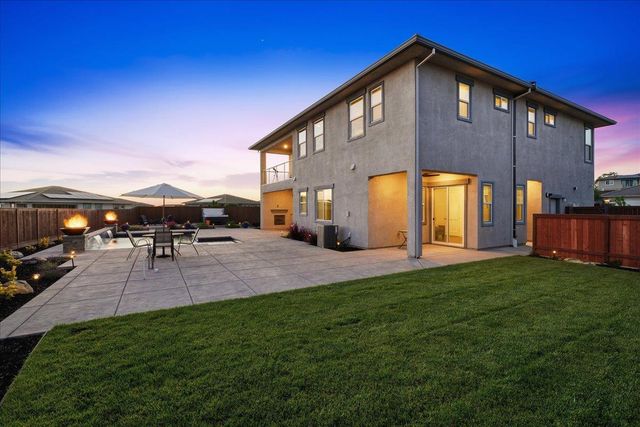 4736 Holliday Ln, El Dorado Hills, CA 95762