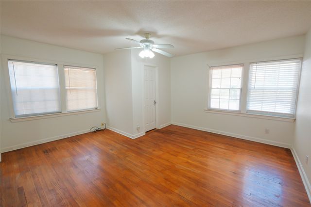 3900 Dexter Avenue, Fort Worth, TX 76107