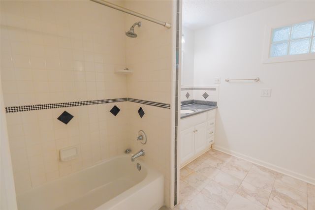 3900 Dexter Avenue, Fort Worth, TX 76107