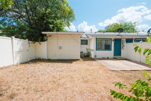 3900 Dexter Avenue, Fort Worth, TX 76107