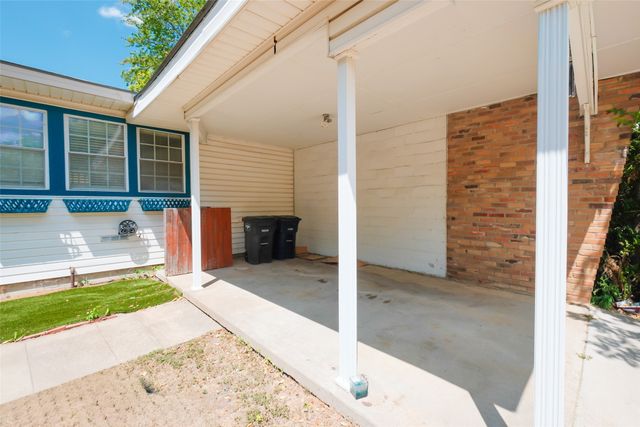 3900 Dexter Avenue, Fort Worth, TX 76107