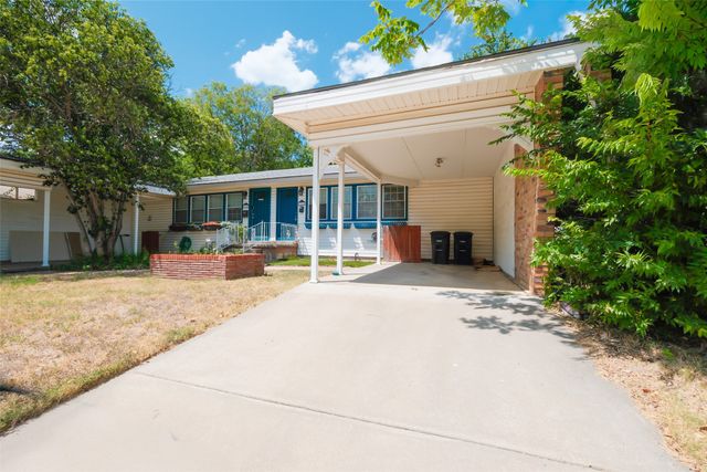3900 Dexter Avenue, Fort Worth, TX 76107