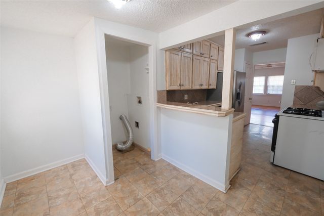 3900 Dexter Avenue, Fort Worth, TX 76107