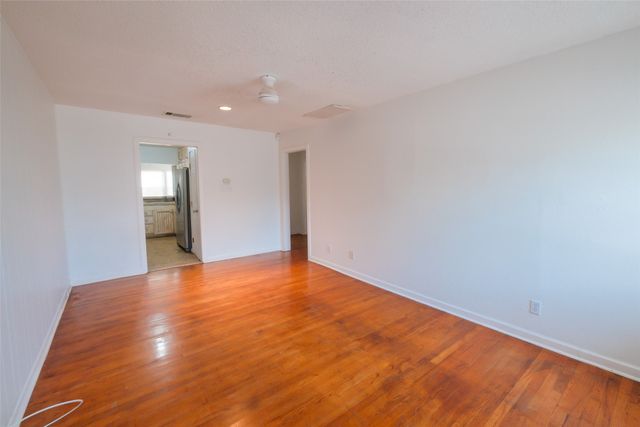 3900 Dexter Avenue, Fort Worth, TX 76107