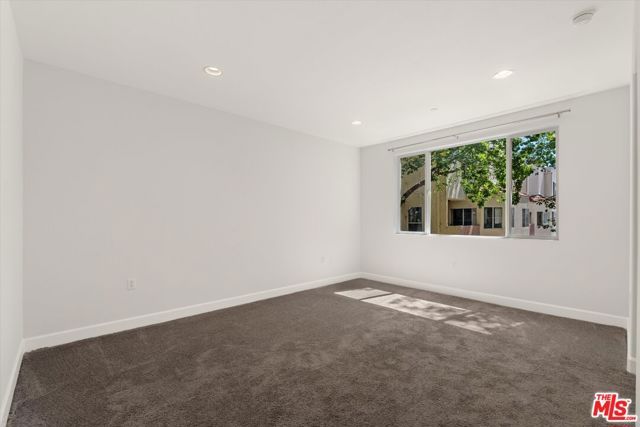 14412 Killion Street 205, Sherman Oaks, CA 91401