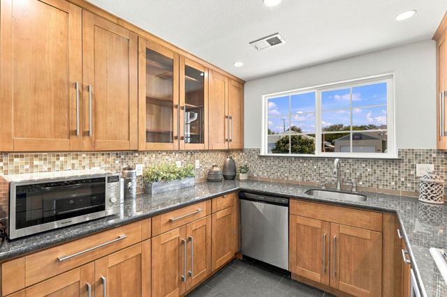 1025 Fulton Avenue, Sunnyvale, CA 94089