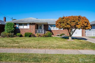 670 Columbus Circle, Perth Amboy, NJ 08861
