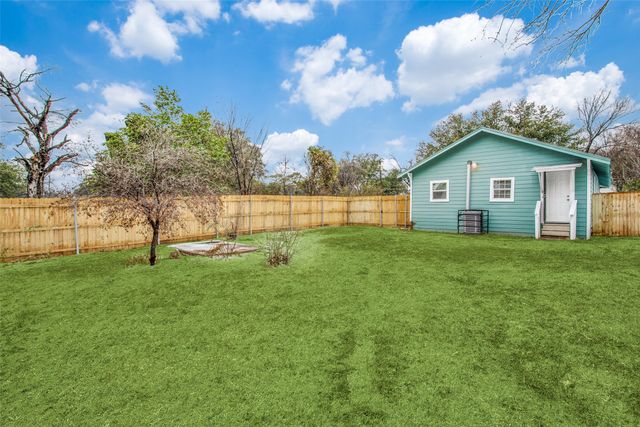 2216 Marburg Street, Dallas, TX 75215