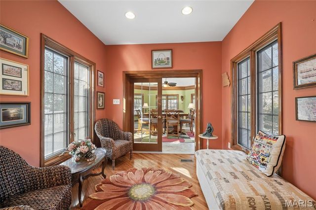 5716 Lilac Trails Drive, St Louis, MO 63128