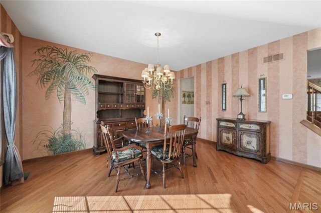 5716 Lilac Trails Drive, St Louis, MO 63128