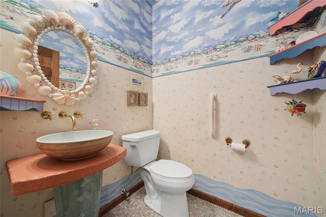 5716 Lilac Trails Drive, St Louis, MO 63128