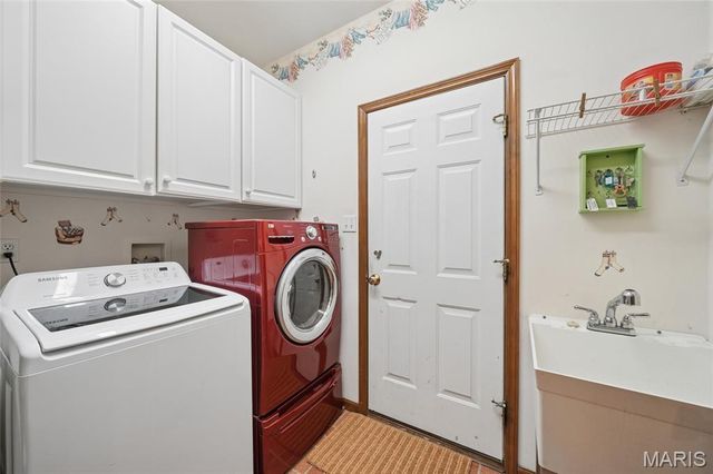 5716 Lilac Trails Drive, St Louis, MO 63128