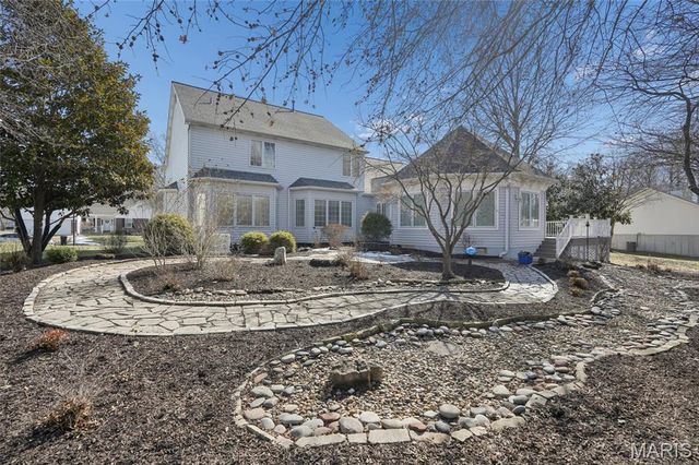 5716 Lilac Trails Drive, St Louis, MO 63128