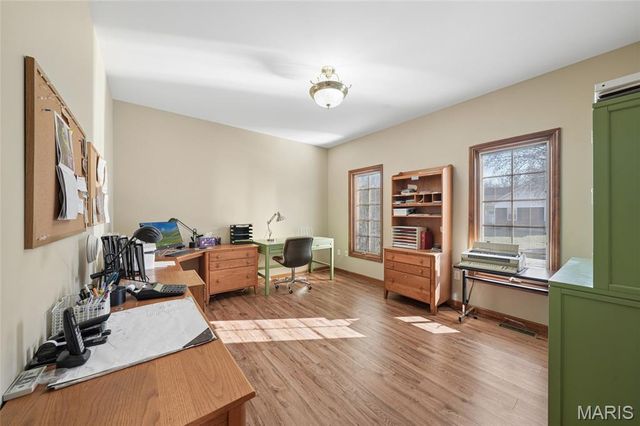 5716 Lilac Trails Drive, St Louis, MO 63128