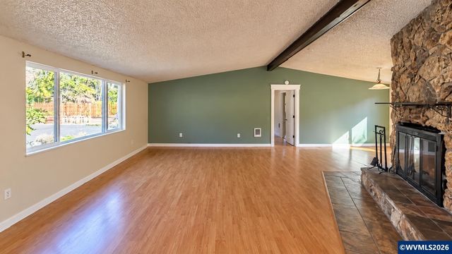 10646 Sunnyside Rd SE, Jefferson, OR 97352