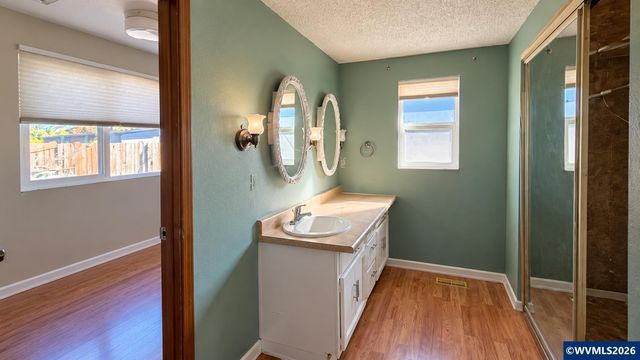 10646 Sunnyside Rd SE, Jefferson, OR 97352