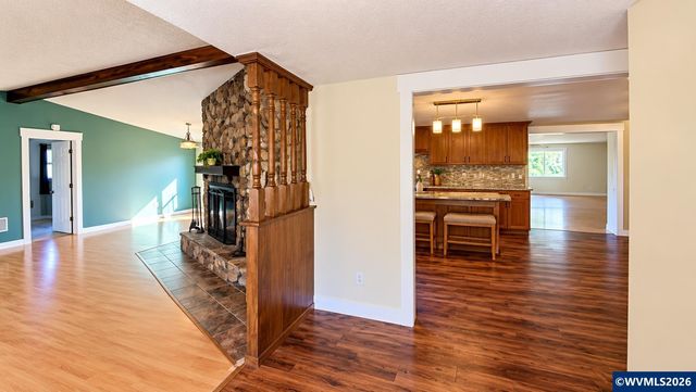 10646 Sunnyside Rd SE, Jefferson, OR 97352