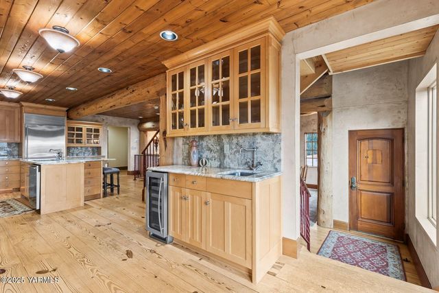 901 N 66th Ave, Yakima, WA 98908