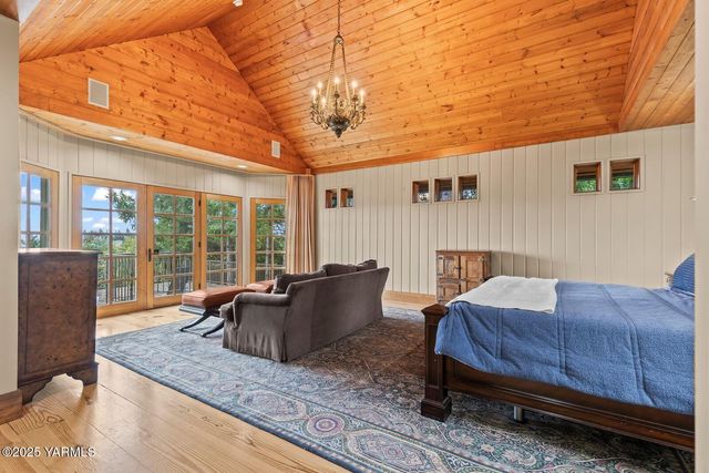 901 N 66th Ave, Yakima, WA 98908