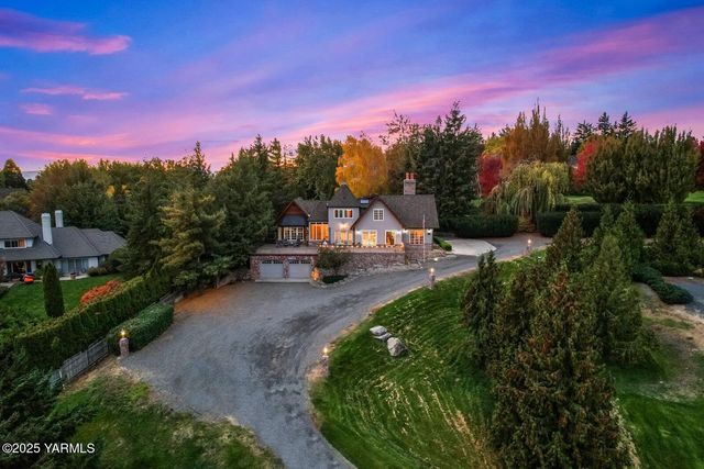 901 N 66th Ave, Yakima, WA 98908