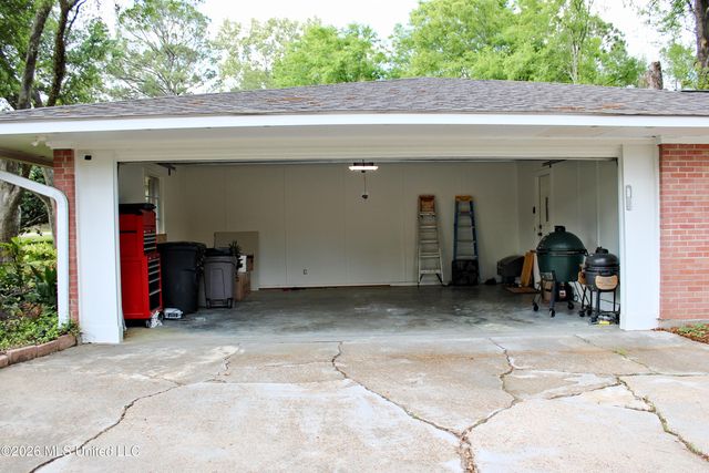 3918 Rhymes Place, Jackson, MS 39211