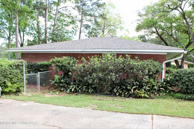 3918 Rhymes Place, Jackson, MS 39211