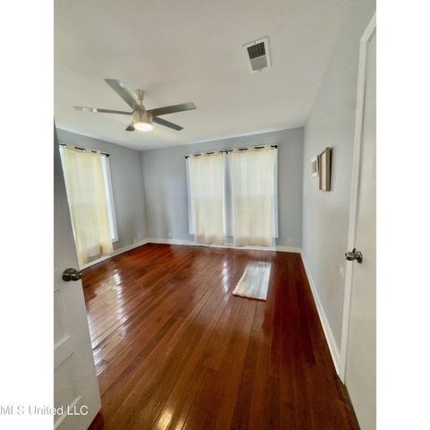 331 Commerce Street, Gulfport, MS 39507