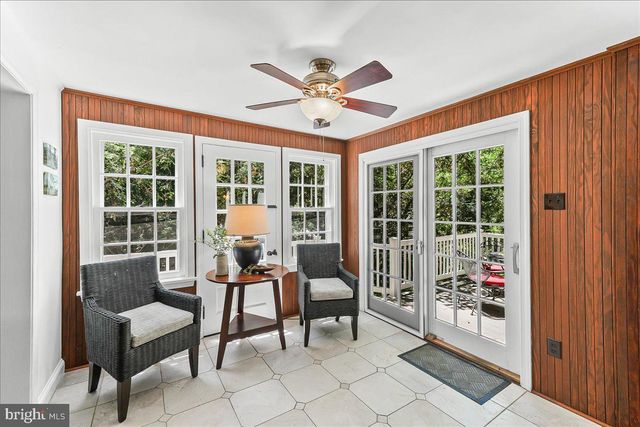 890 PAXON HOLLOW RD, Media, PA 19063