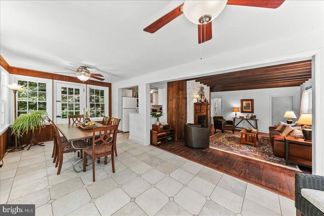 890 PAXON HOLLOW RD, Media, PA 19063