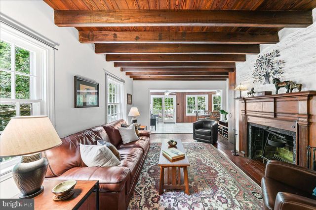 890 PAXON HOLLOW RD, Media, PA 19063