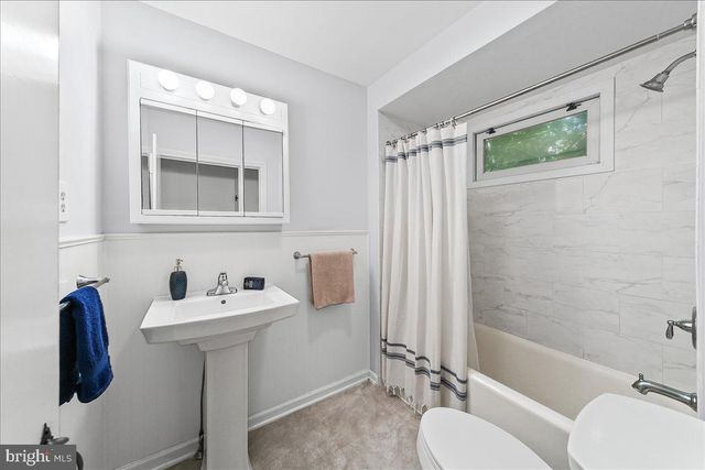890 PAXON HOLLOW RD, Media, PA 19063