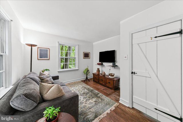 890 PAXON HOLLOW RD, Media, PA 19063