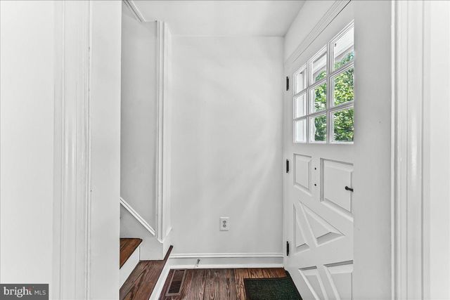 890 PAXON HOLLOW RD, Media, PA 19063