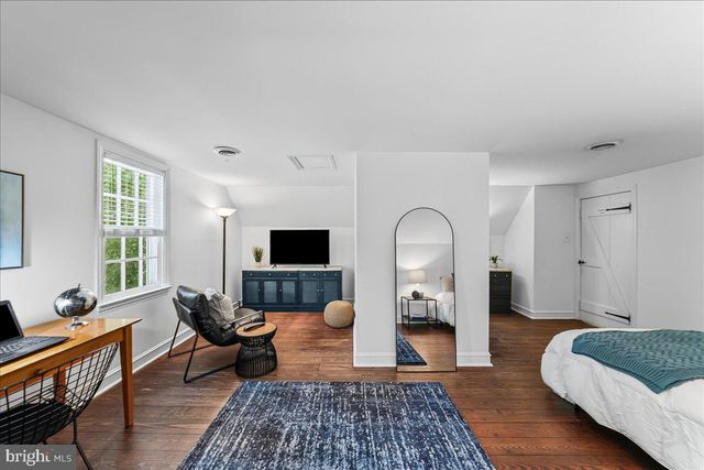 890 PAXON HOLLOW RD, Media, PA 19063