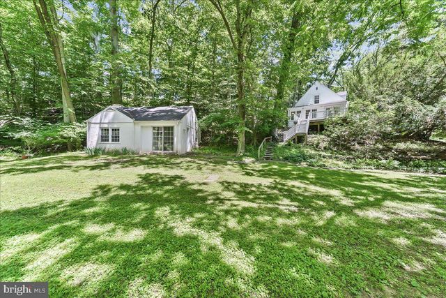 890 PAXON HOLLOW RD, Media, PA 19063