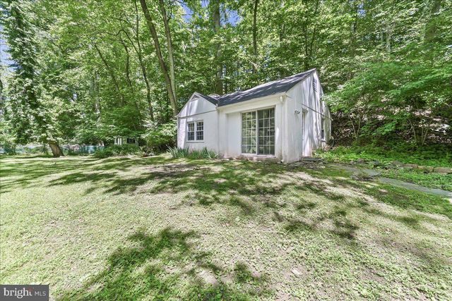 890 PAXON HOLLOW RD, Media, PA 19063