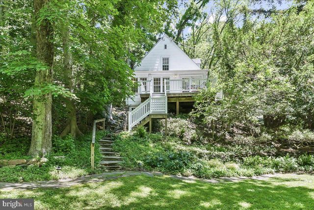 890 PAXON HOLLOW RD, Media, PA 19063