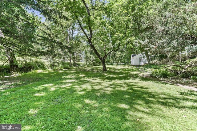 890 PAXON HOLLOW RD, Media, PA 19063