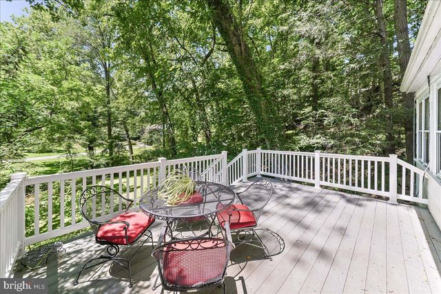 890 PAXON HOLLOW RD, Media, PA 19063