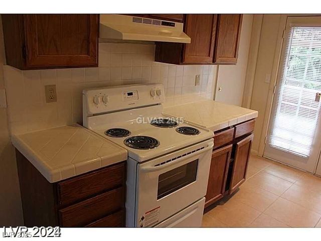 1617 Joshua Tree Court, Las Vegas, NV 89108