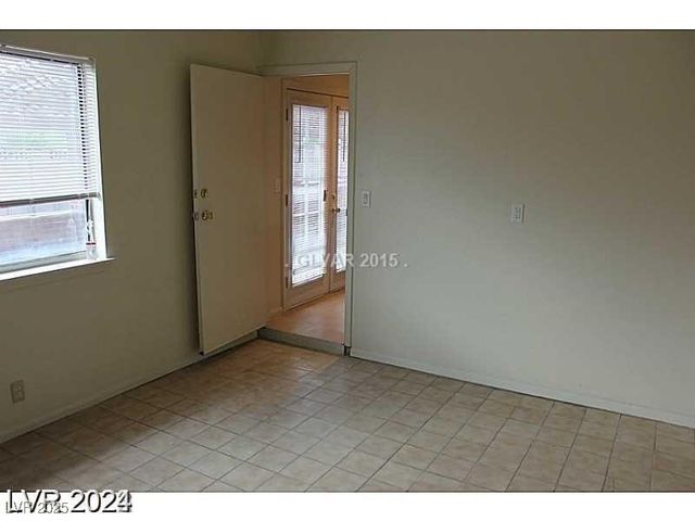 1617 Joshua Tree Court, Las Vegas, NV 89108