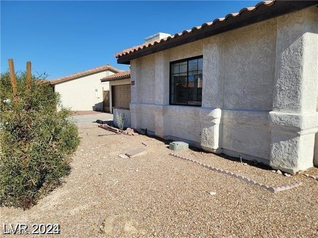 1617 Joshua Tree Court, Las Vegas, NV 89108