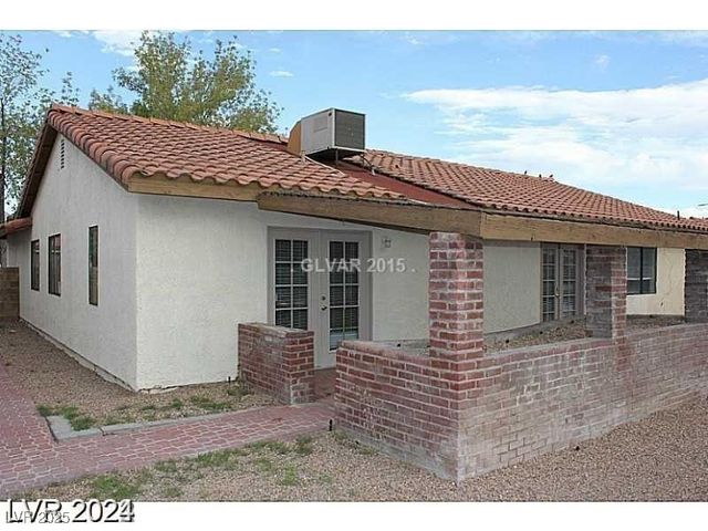 1617 Joshua Tree Court, Las Vegas, NV 89108