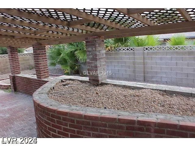 1617 Joshua Tree Court, Las Vegas, NV 89108