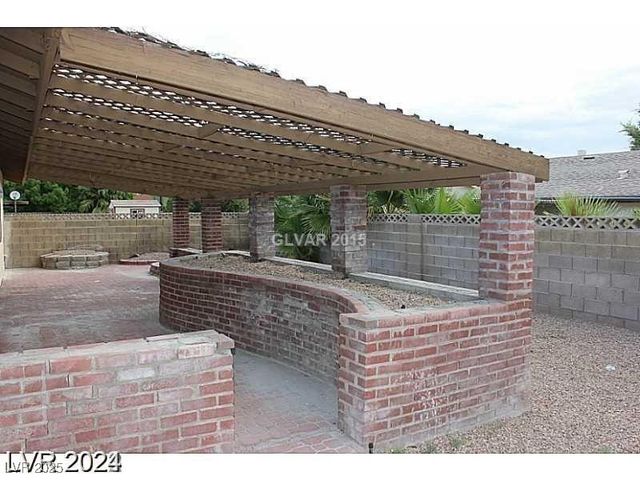 1617 Joshua Tree Court, Las Vegas, NV 89108