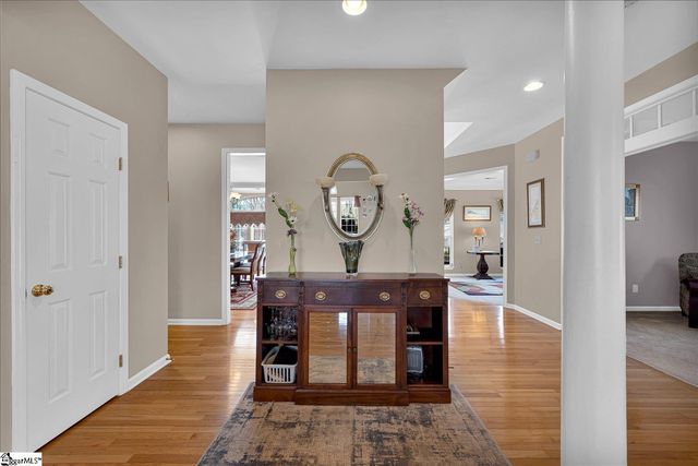 27 Waters Reach Lane, Simpsonville, SC 29681