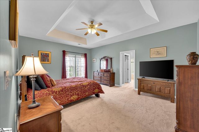 27 Waters Reach Lane, Simpsonville, SC 29681