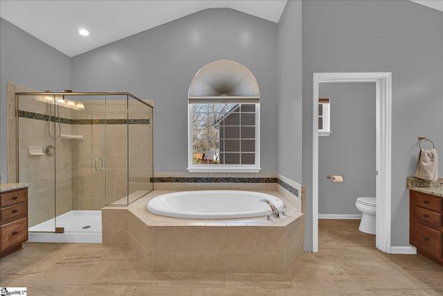 27 Waters Reach Lane, Simpsonville, SC 29681