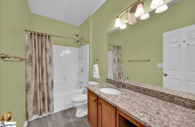 27 Waters Reach Lane, Simpsonville, SC 29681