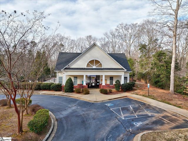 27 Waters Reach Lane, Simpsonville, SC 29681